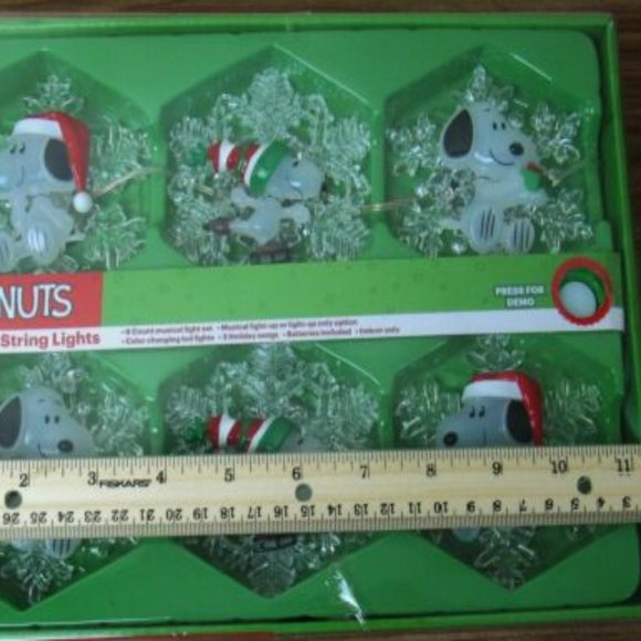NIB Peanuts musical string lights - Picture 2 of 4